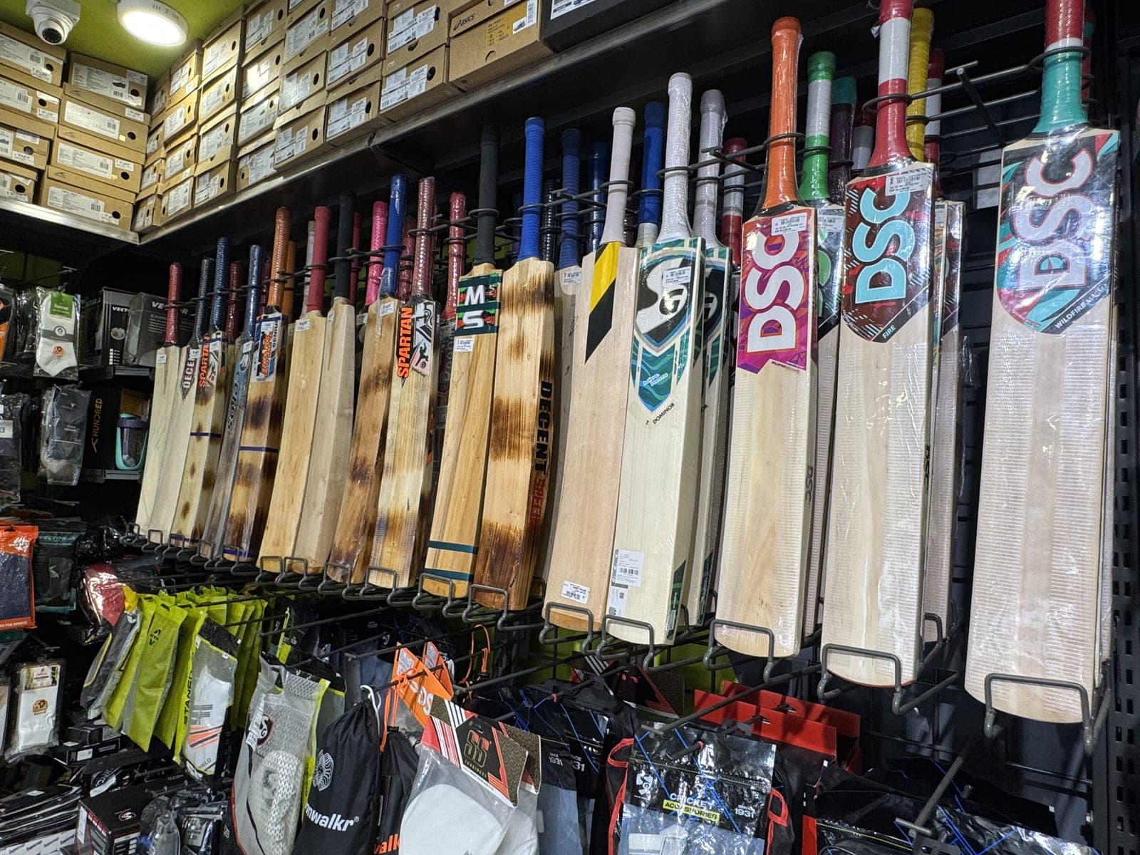 Den Sports store tour photo 6