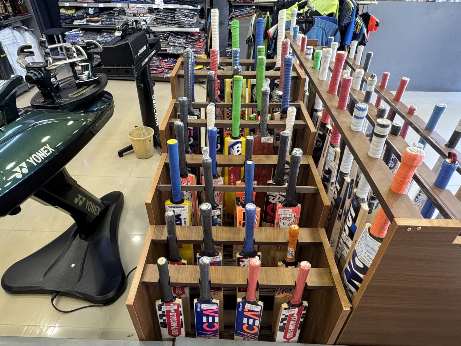 Den Sports store tour photo 14