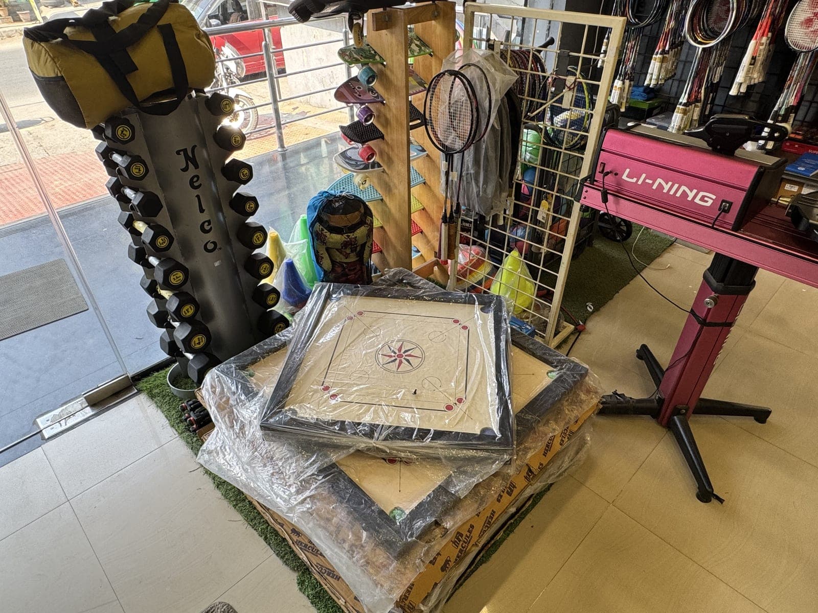 Den Sports store tour photo 15